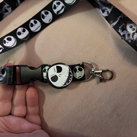 Lanyard Nightmare Before Christmas  Plus Pin Black & White - Picture 4 of 5